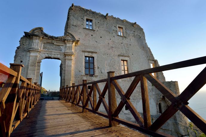 Porta di Susa, Fiumefreddo Bruzio