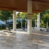 Area fitness all'aperto con attrezzi.